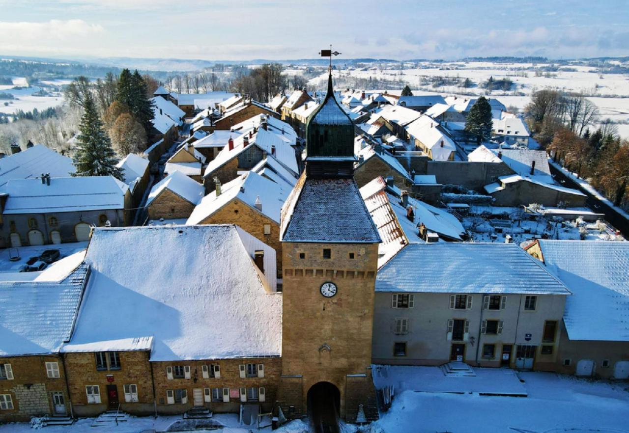 Hotel Les Remparts Nozeroy Luaran gambar